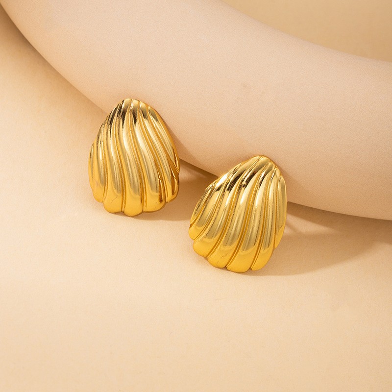 쉘 텍스처 귀걸이