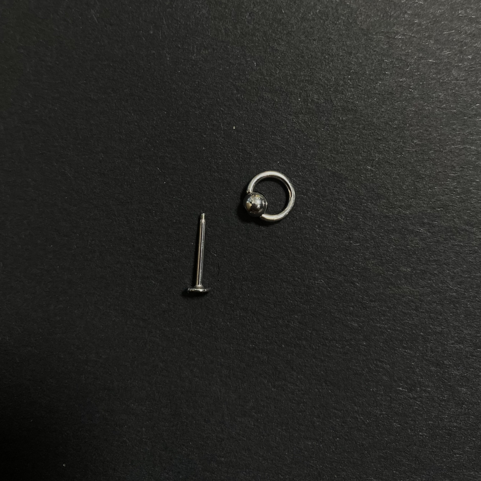 Pointed titanium steel lip stud product view