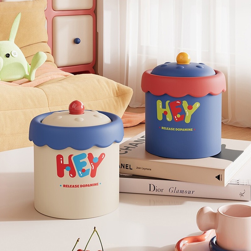 High-Appearance Cartoon Desktop Trash Can for Student Dormitory Desks, Office Mini Waste Bin with Lid High-Appearance Cartoon Desktop Trash Can for Student Dormitory Desks, Office Mini Waste Bin with Lid