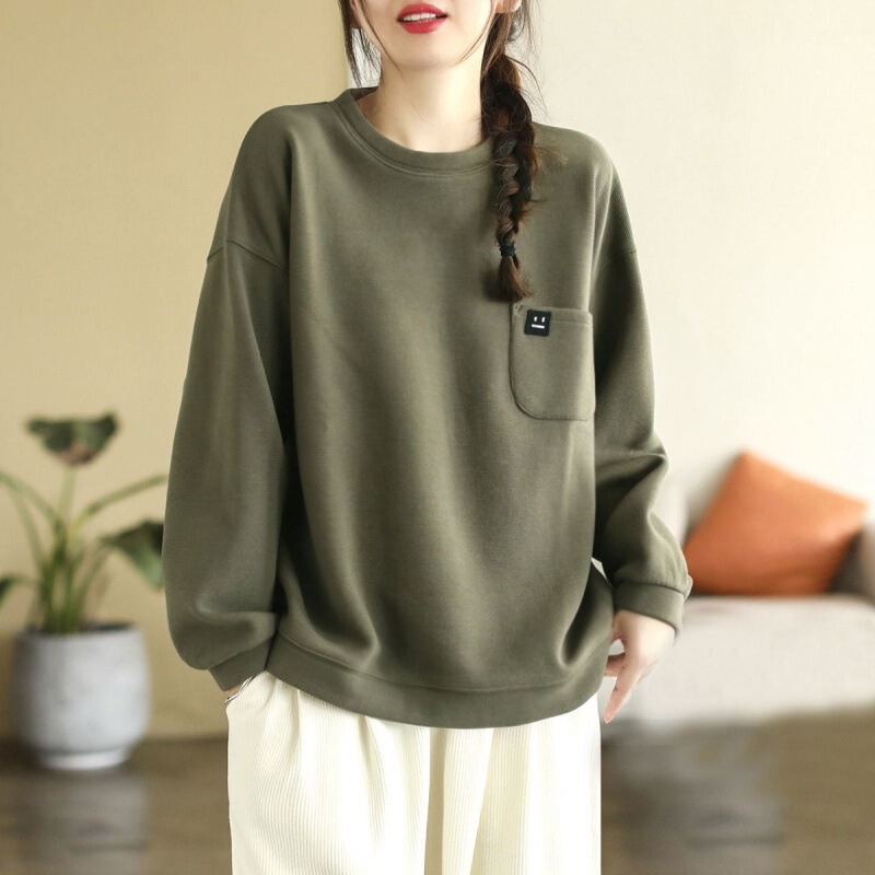 Plus size women's top niche design 180kg green loose meat covering all-match round neck casual long sleeve pocket sweater