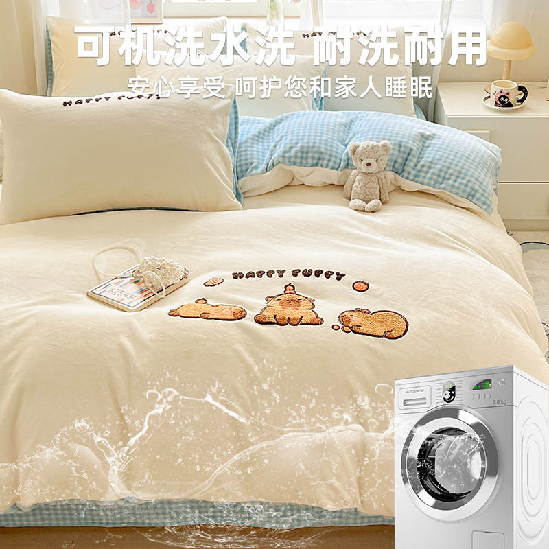 Cama de lana de leche de doble cara gruesa de cuatro piezas de invierno de colcha de lana de coral más sábanas de lana de tres piezas