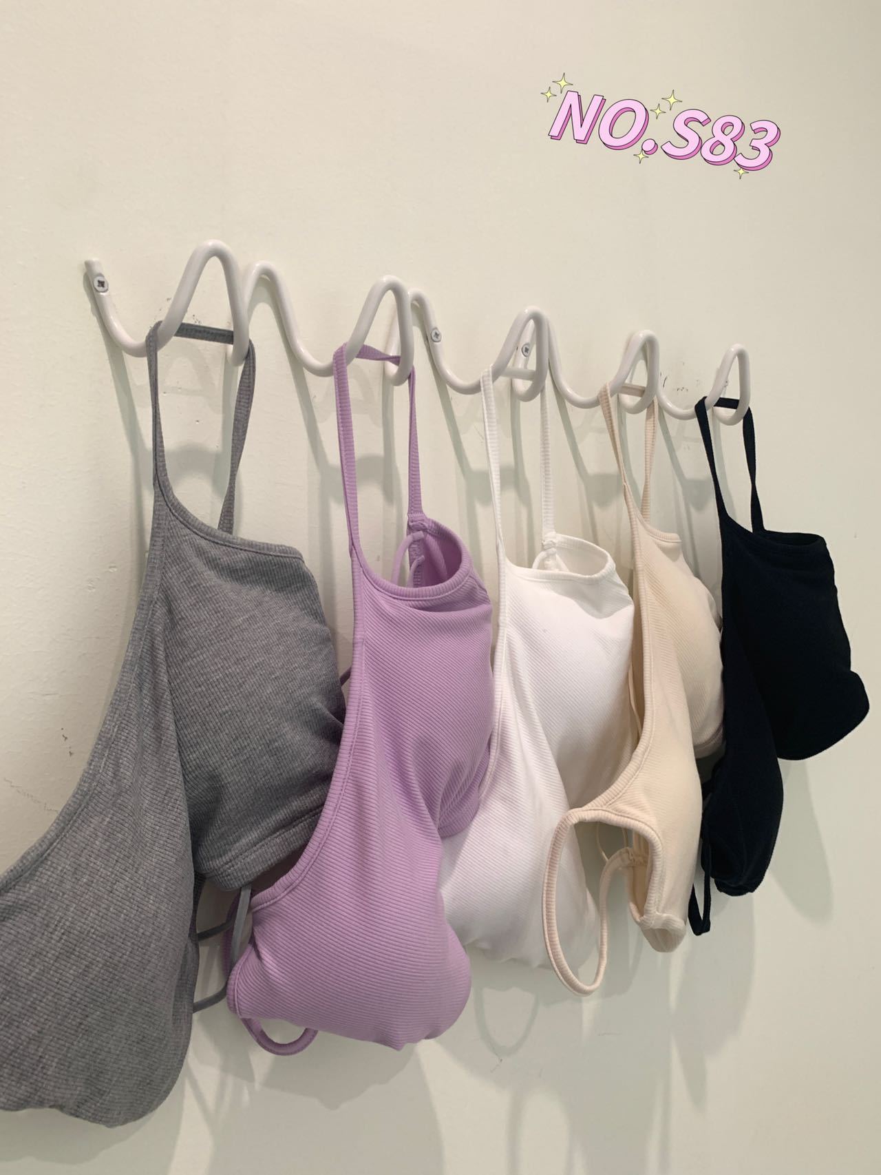 회색