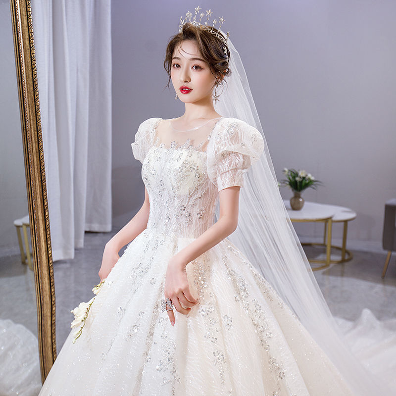 Vestido de novia francés 2024 nuevo verano nupcial Mori Super Hada temperamento pequeña cola de lujo industria pesada vestido de novia principal