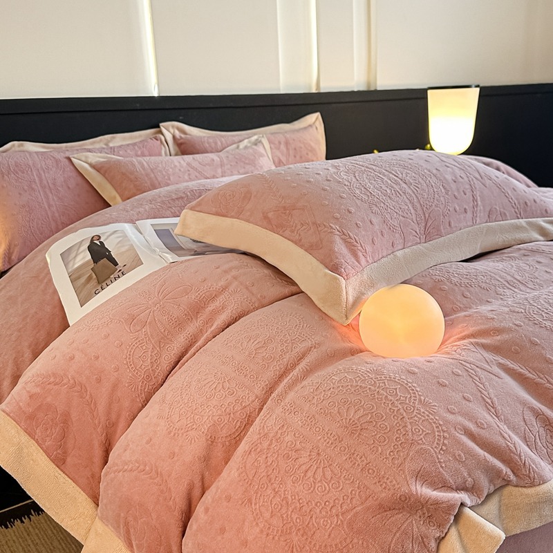 1688厳選連名A類冬5D彫刻牛乳パイル4点セット両面パイルシーツカバーが厚く保温されている