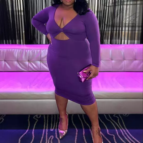 TB6588欧美女装大码性感时尚设计感蝴蝶结露腰纯色连衣裙