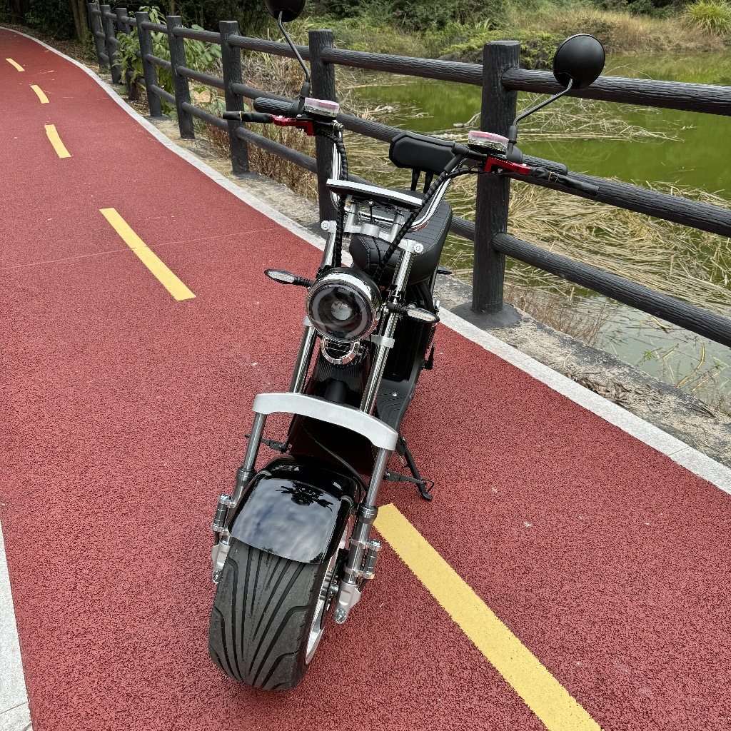 i13 Large Seat Cushion Wide Tire Electric Motorcycle