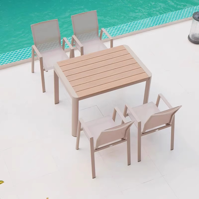 Mesa y silla de patio al aire libre, madera plástica, casa nórdica, patio al aire libre, jardín al aire libre, balcón, combinación de terraza de ocio