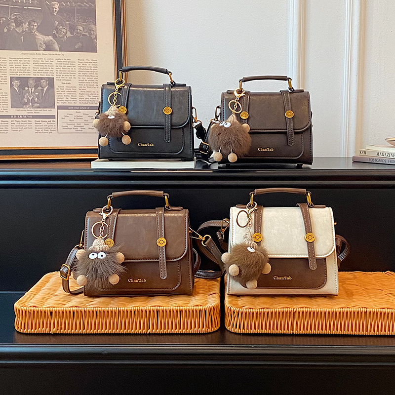 Korean-Style Cross-Border Small Square Bag 2026 New Fashion Crossbody Bag Versatile Retro Shoulder Bag Trendy Commuter Cambridge Bag Korean-Style Cross-Border Small Square Bag 2026 New Fashion Crossbody Bag Versatile Retro Shoulder Bag Trendy Commuter Cambridge Bag