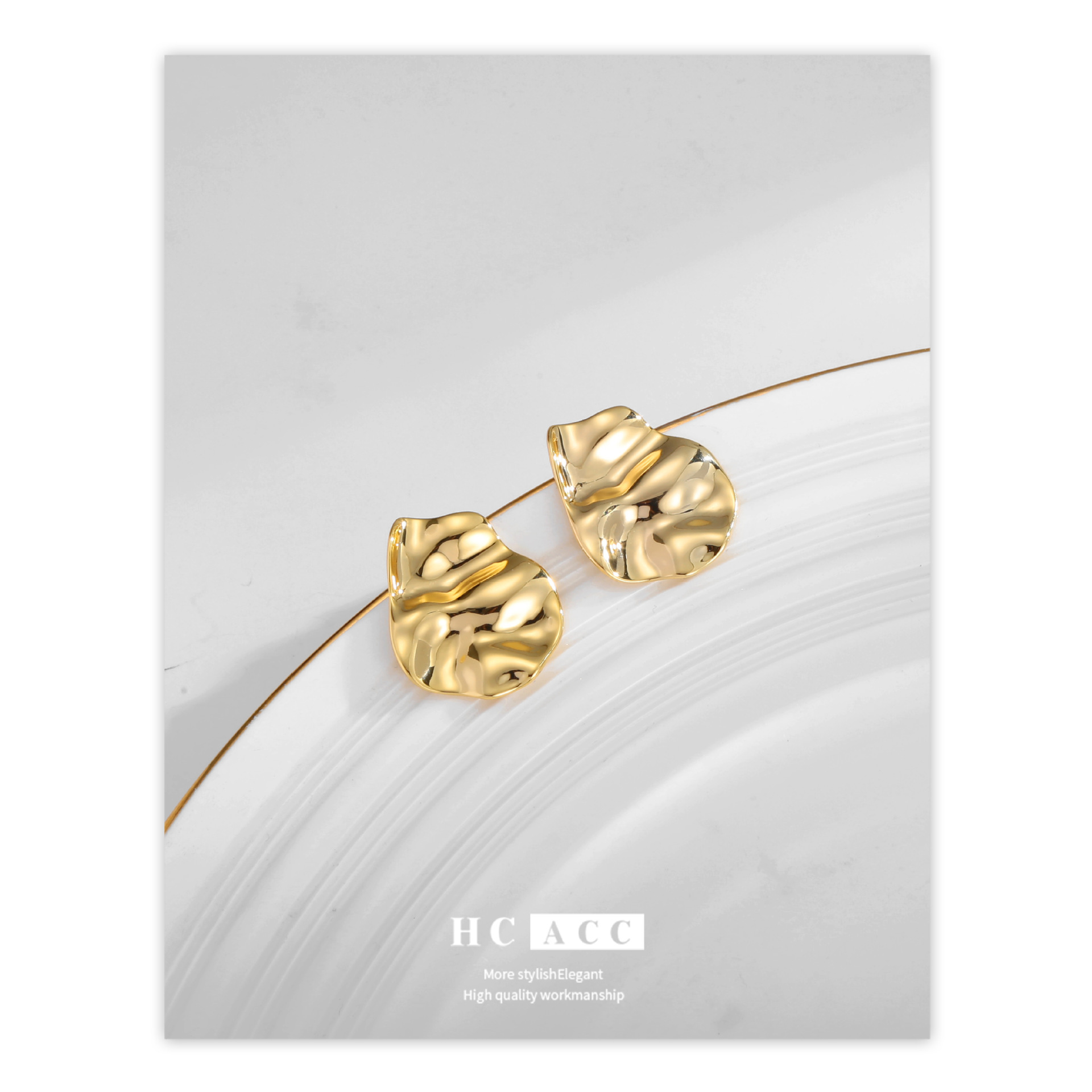 light-luxury-design-stud-earrings-womens-retro-metal-pleated-texture-modeling-niche-ins-european-and-american-simple-cold-earrings