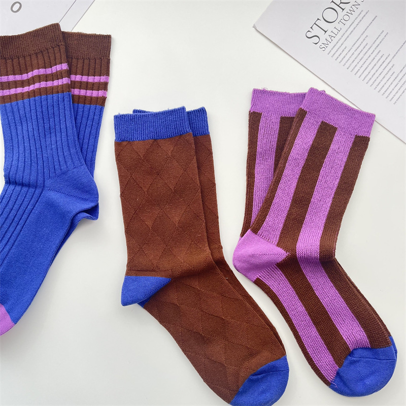 Women's Retro Color Block Cotton Crew Socks A Pair display picture 8