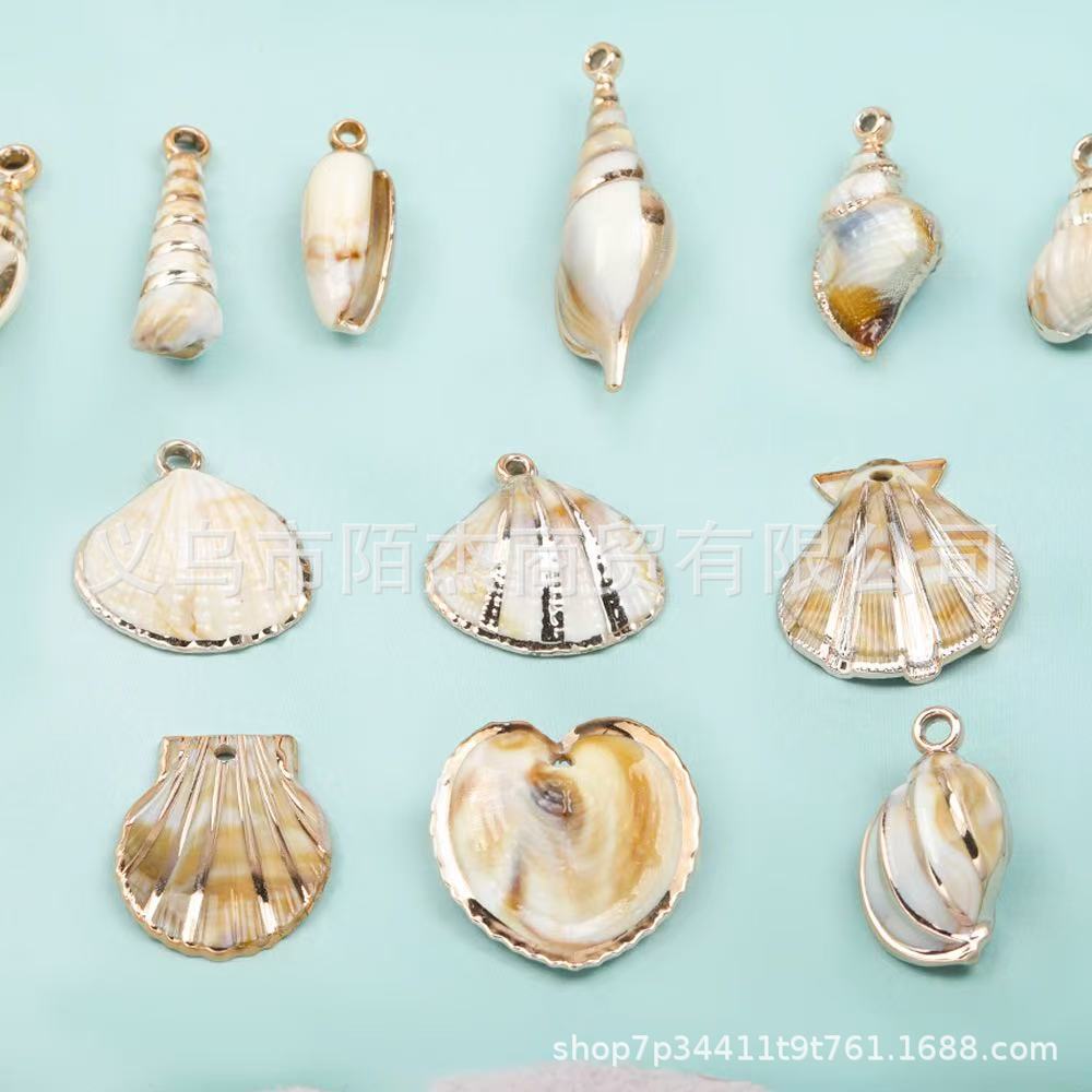 Ocean Series Aleación Vintage Conch Concha chapado en oro Collar Diy Collar Collar Colgante Llavero Accesorios de joyería