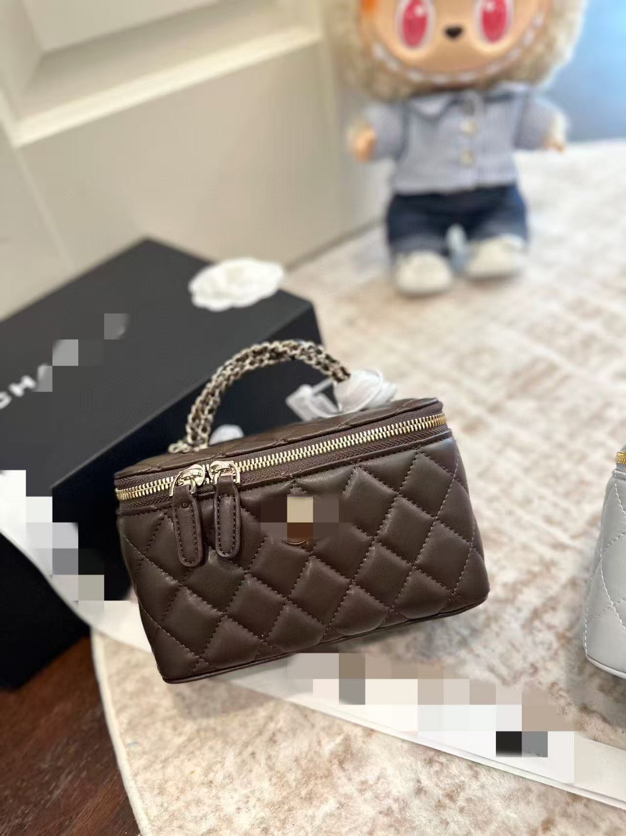 커피색