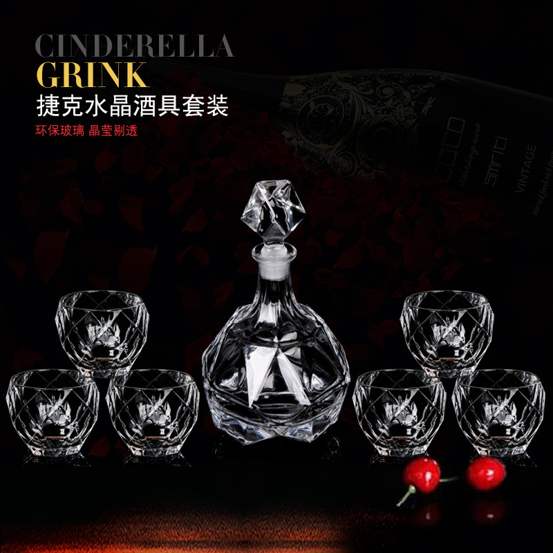 Comercio exterior transfronterizo suministro de alta calidad de vidrio de cristal checo whisky taza de vino casero decanter set de vino