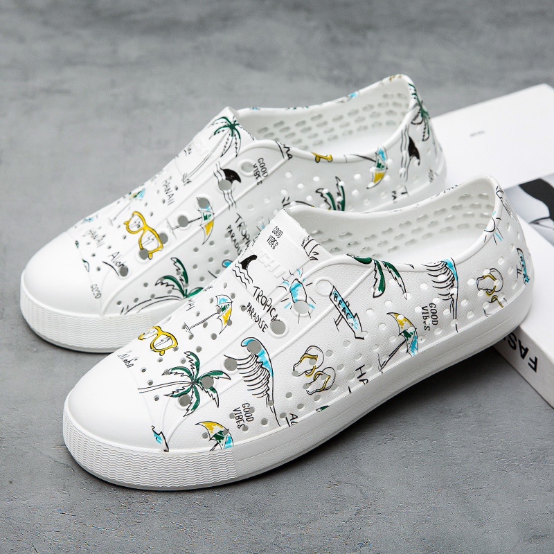 LUCHI zapatos con agujeros pareja verano nuevo estilo graffiti transpirable vadeo hueco hombres y mujeres sandalias de playa casuales en stock