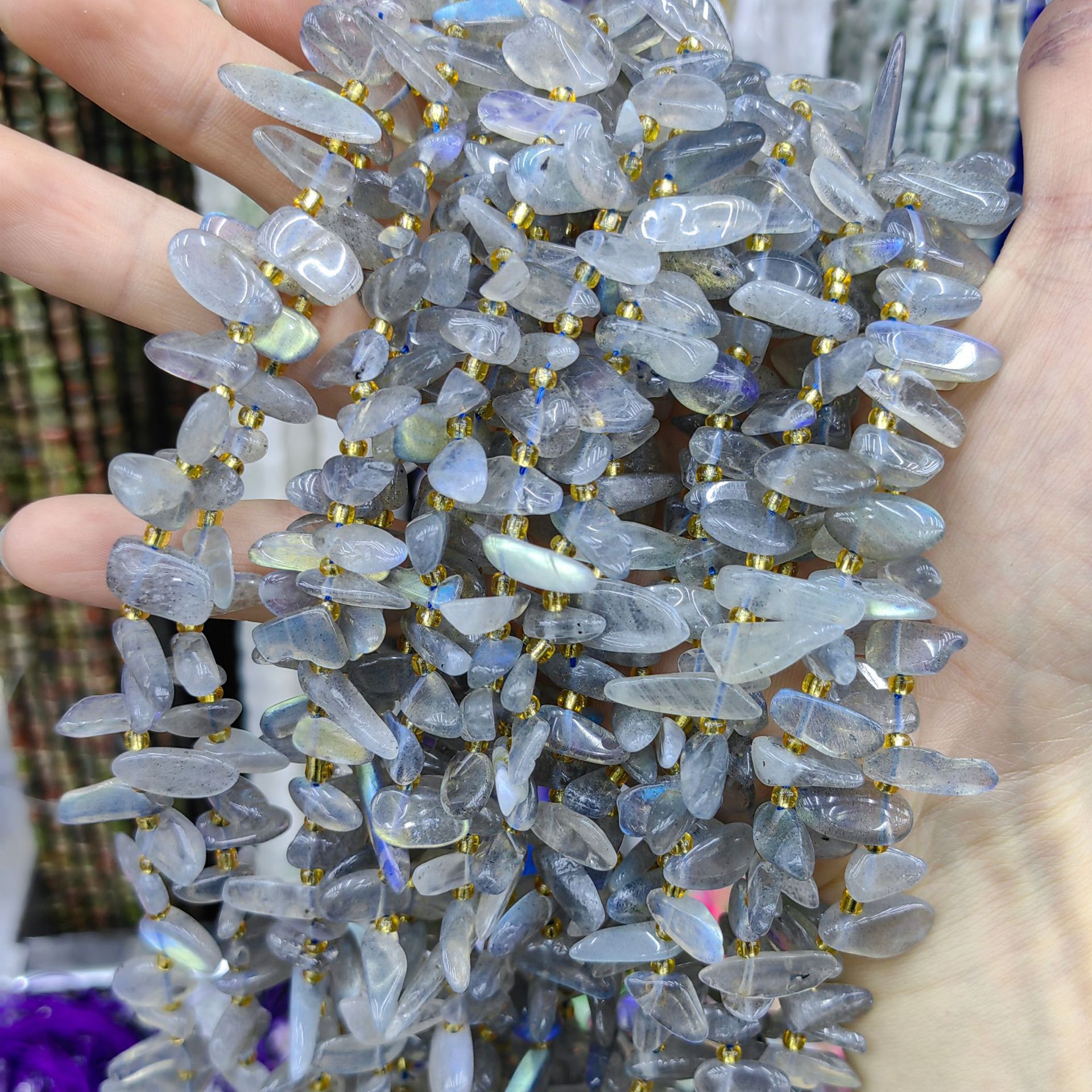 Piedra natural cristal piedra triturada amorfa agujeros laterales heterogéneos semiacabados joyería DIY perlas al por mayor