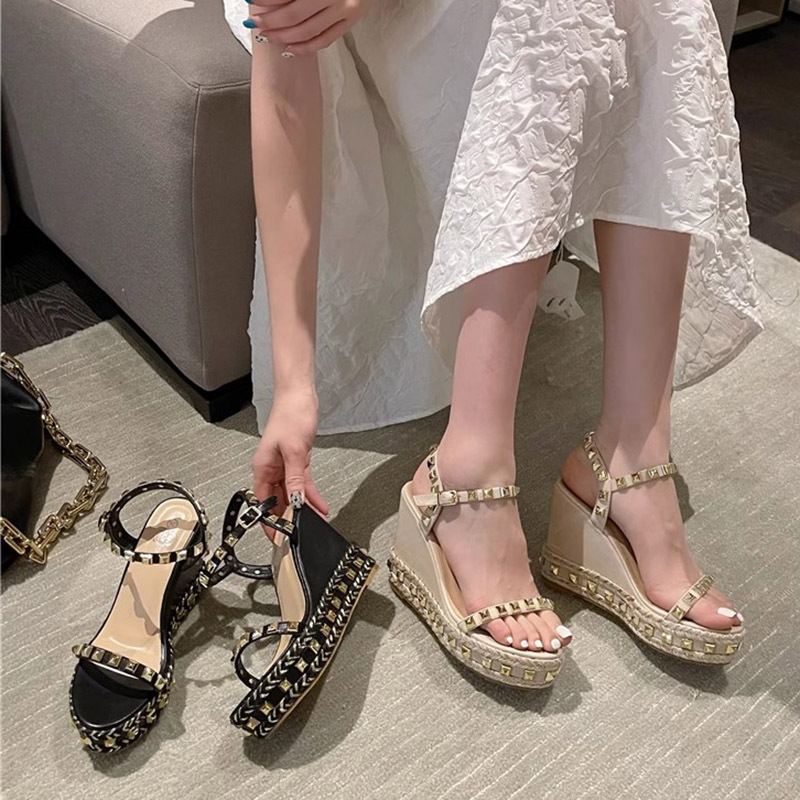 Women's Wedge Wholesale European And American Style Fashion Foreign Trade Internet Celebrity Studded Strap Straw_voghion.com