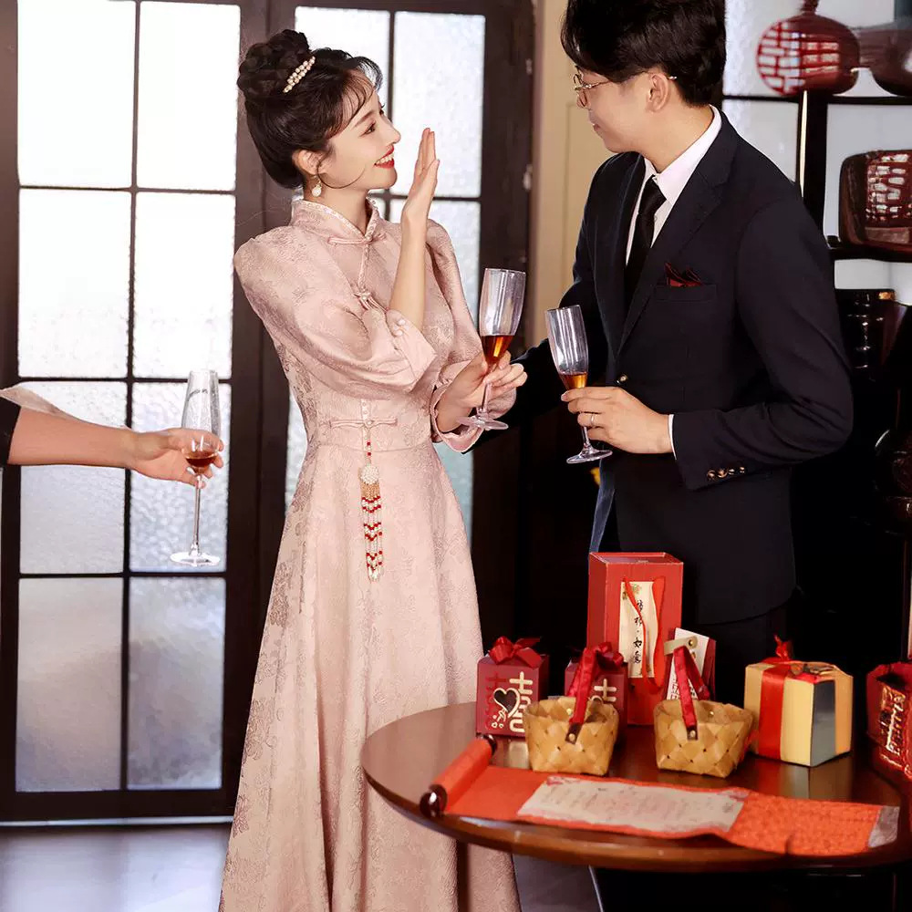Pink Cheongsam Toast Dress Bridal Engagement Dress New Chinese Banquet Dress Long Sleeve Back Door dress