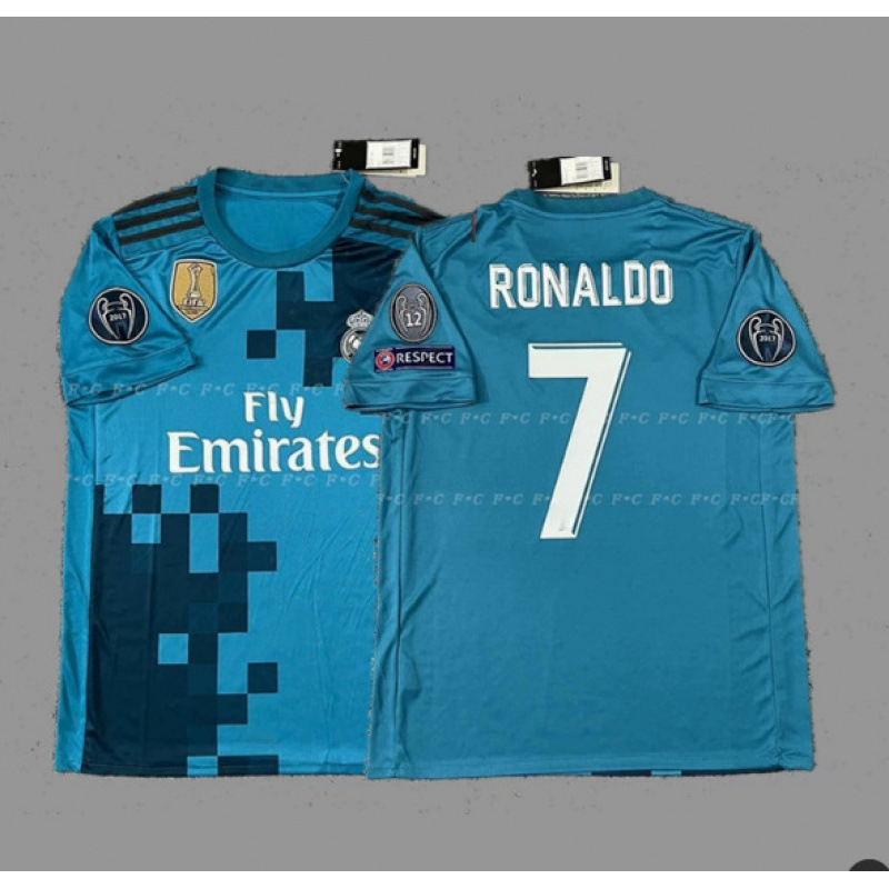 サッカーユニフォーム、チャンピオンズリーグの歴史、チャンピオンズチームのホームとアウェイのユニフォーム、ジダン、ベッカム、ロナウド、メッシのユニフォーム|undefined