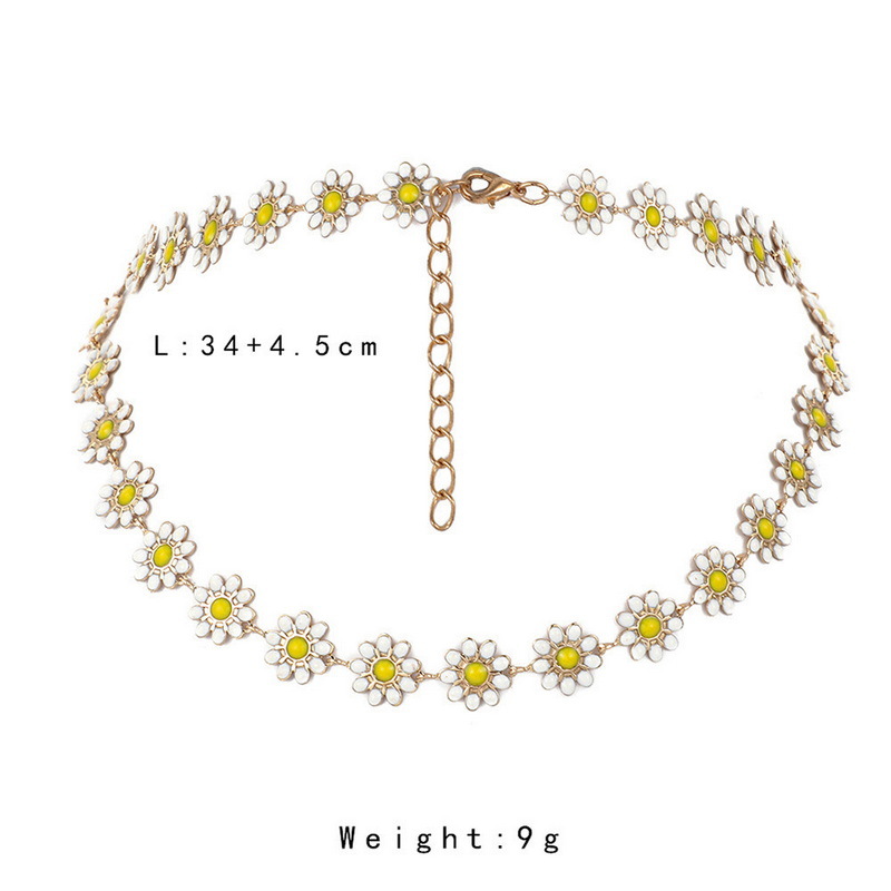 Daisy Necklace White