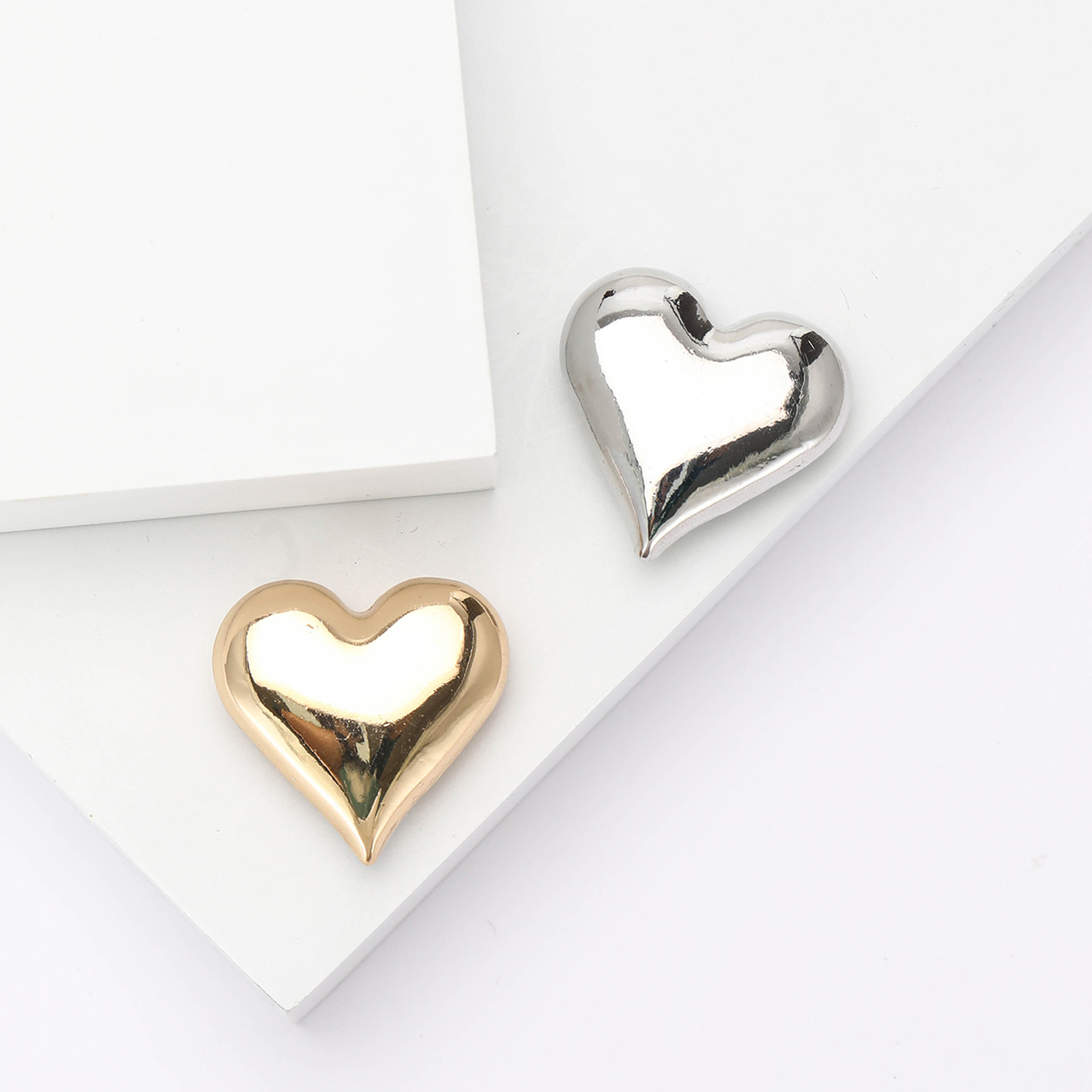 15g Weight Simple Style Classic Style Pin Heart Shape Alloy Women's Brooches