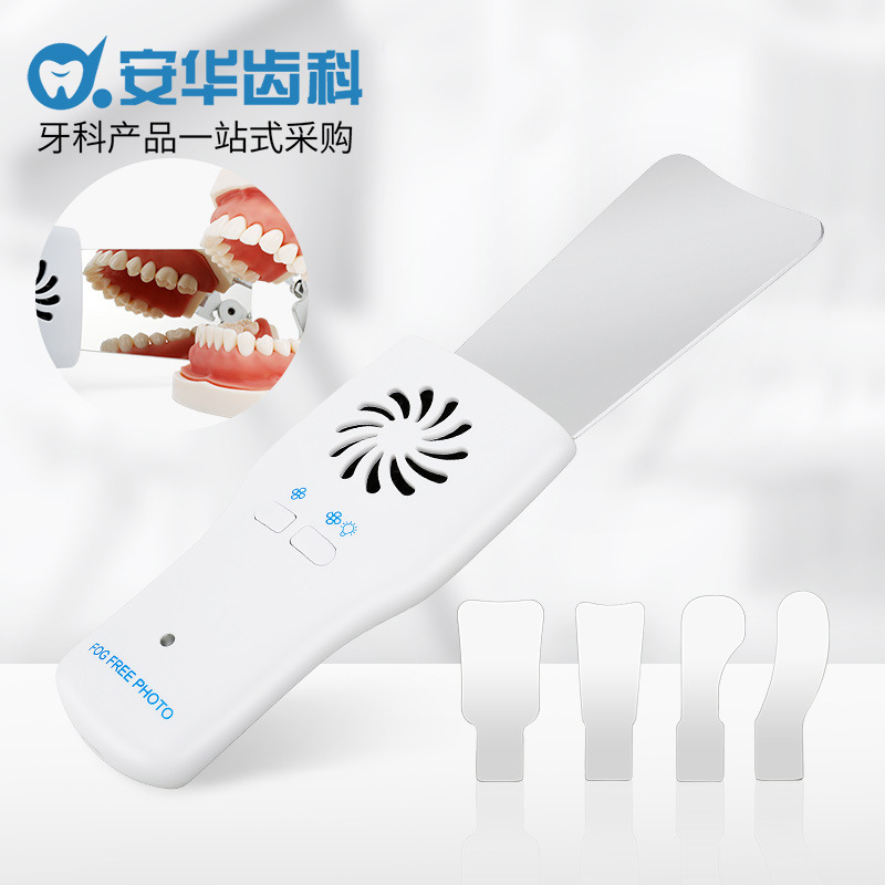 Electronic retroreflective reflector anti-fog
