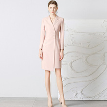 浅粉色西装连衣裙女春秋款职场通勤收腰显瘦中长裙气质时尚工作服