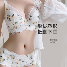 �������������С������װŮ�Ը������ֱ���£�����ո�����´�E