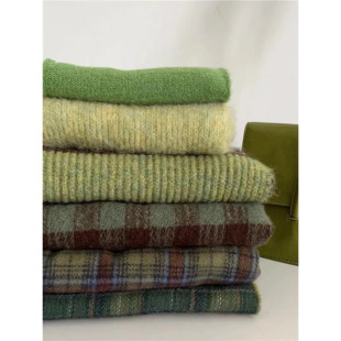 * One thousand articles and one green * is the green of heart! Giant White Retro Green Scarf Collection