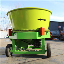 玉米秸秆牧草粉碎机 圆盘带除尘草捆破碎机 旋切锤片大产量粉糠机