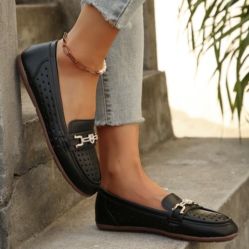 New spring and summer flat single-layer shoes, women's genuine leather hollow sandals, fashionable women's shoes, soft sole leather shoes, mother's shoes