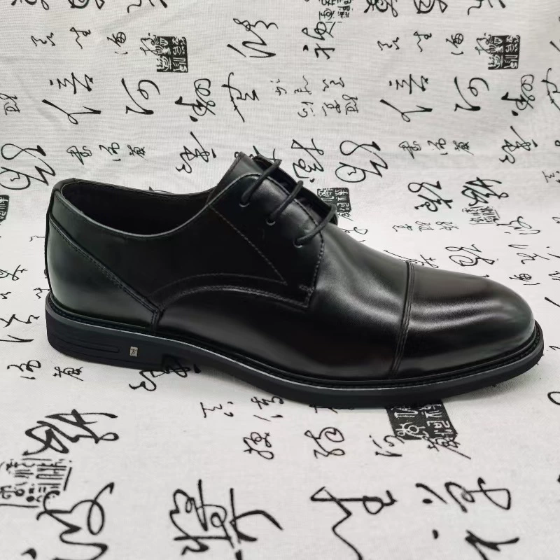 Производители взорвали трехразъемную обувь