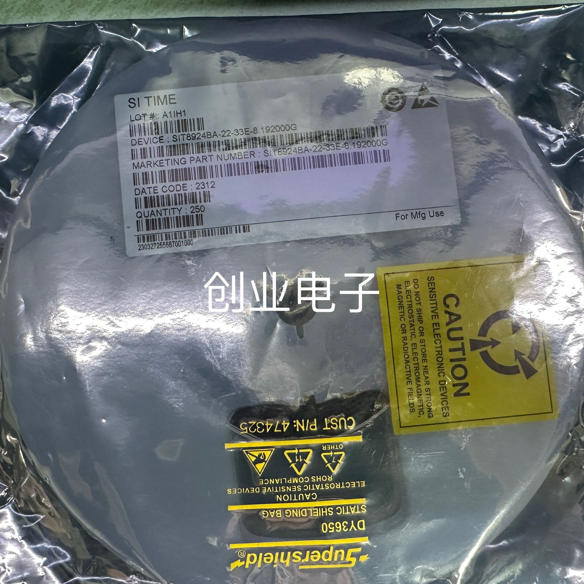 SITIME SIT8924BA-22-33E-8.192000G 3225 8.192M  LVCMOS LVTTL