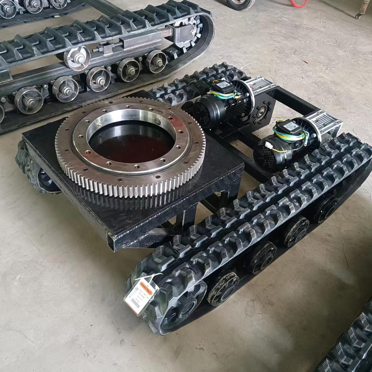微型挖掘机履带行走底盘  机器人履带盘 橡胶履带底盘