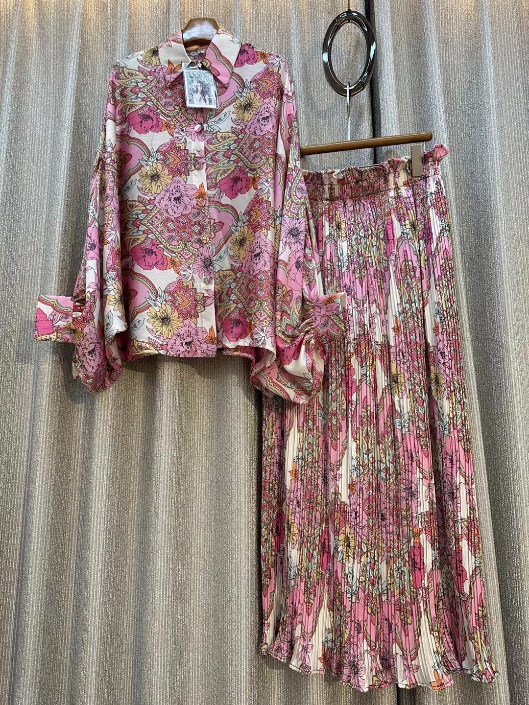 560g Weight Long Sleeve Sleeve Length Polyester Fabric Type Pant Co-ord Set Sets Type 2 Pieces Set Quantity Holiday, Street Occasion Turndown Neckline Loose Fit Type Printing, Flower Pattern Summer, Spring, Autumn Season Women's Gender Elegant, Basic Style Holiday Street Women's Elegant Basic Printing Flower Polyester Pant Co-ord Set Pants Sets 8