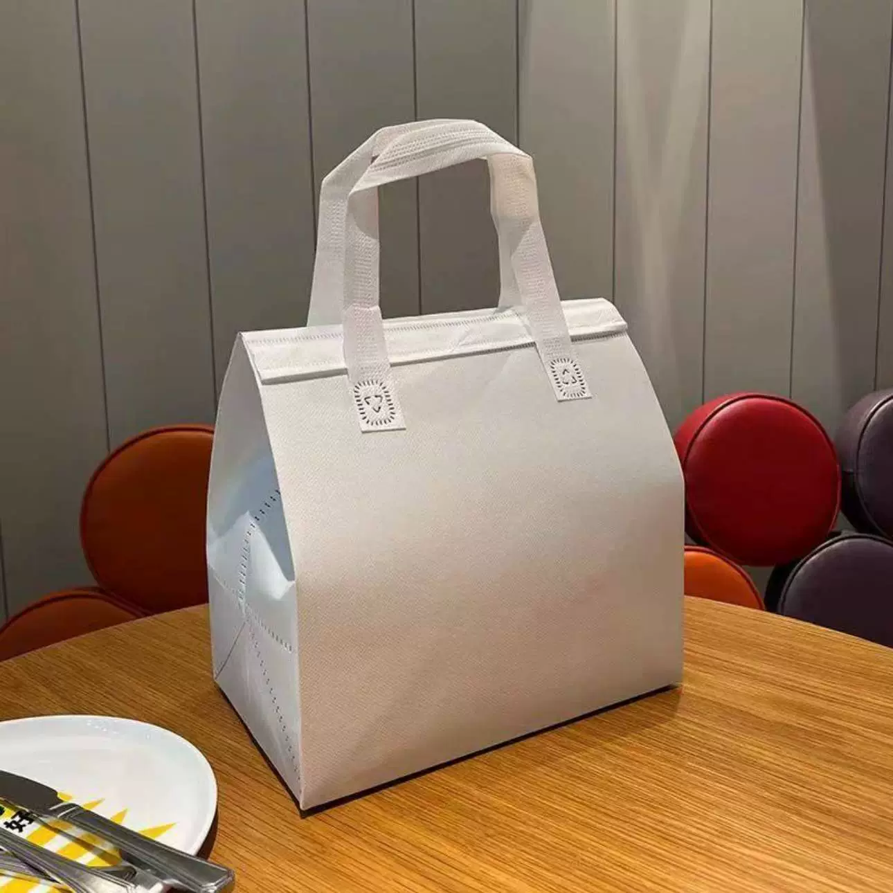 [Можно использовать горячим или холодным] Упаковочный пакет из алюминиевой фольги на вынос, изоляционный пакет для молочного чая с тортами (26*26*17 см) 1 шт.