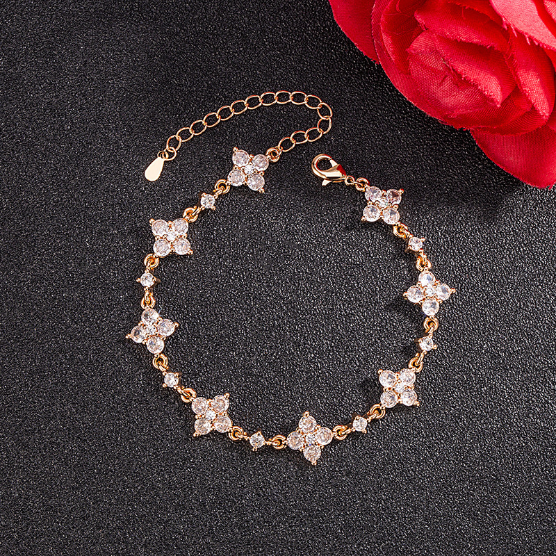 Tiktok Trending Exquisite Four-Leaf Flower Bracelet for Women, Niche Design, Light Luxury, High-End Sparkling Zircon Starburst Bracelet Jewelry