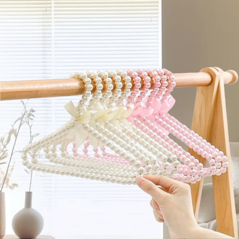 Popular Pearl Hangers, a Must-Have for Girls' Clothing Stores, Seamless Household Glitter Hangers for Girls' Clothing