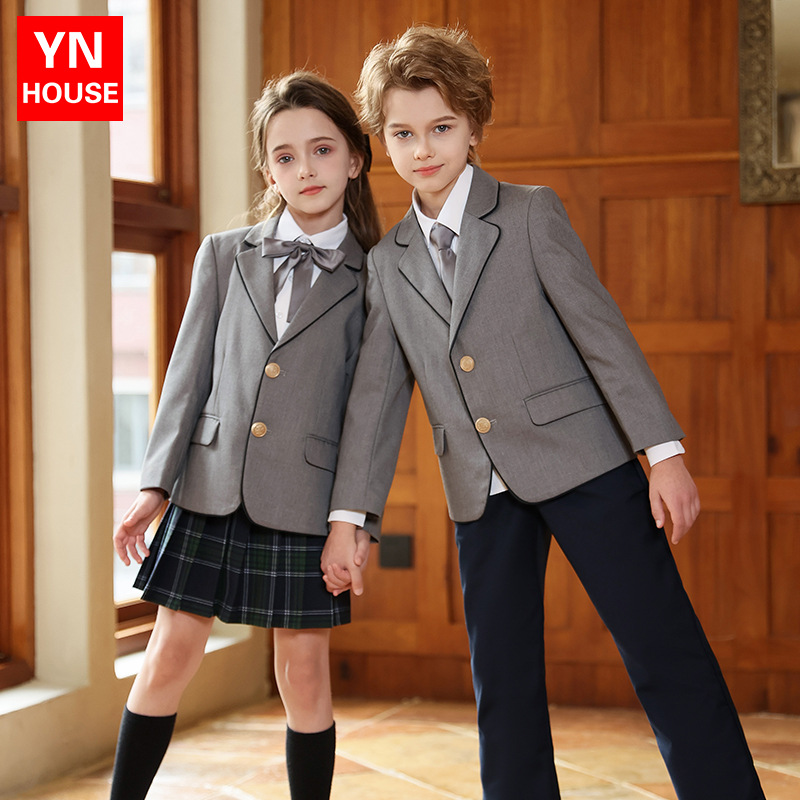 Uniformes escolares de niños, traje de estilo universitario, traje de jardín de infantes, primavera y otoño, traje de estilo inglés de cuatro piezas.