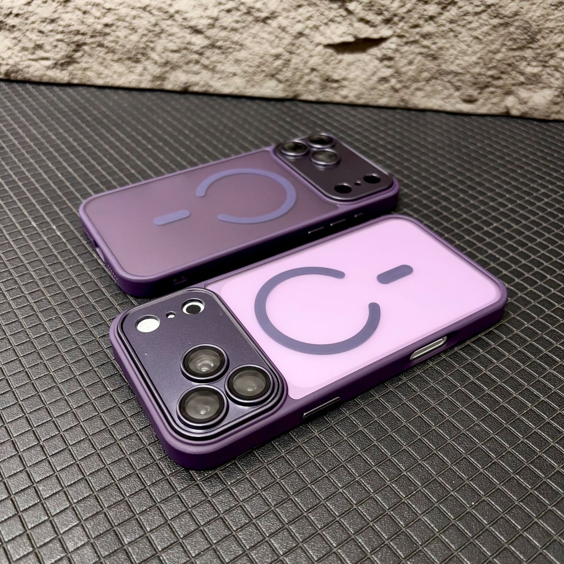 Funda Magnética para Celular para iPhone 17 / 18 Pro, PC, Mate, Anticaídas