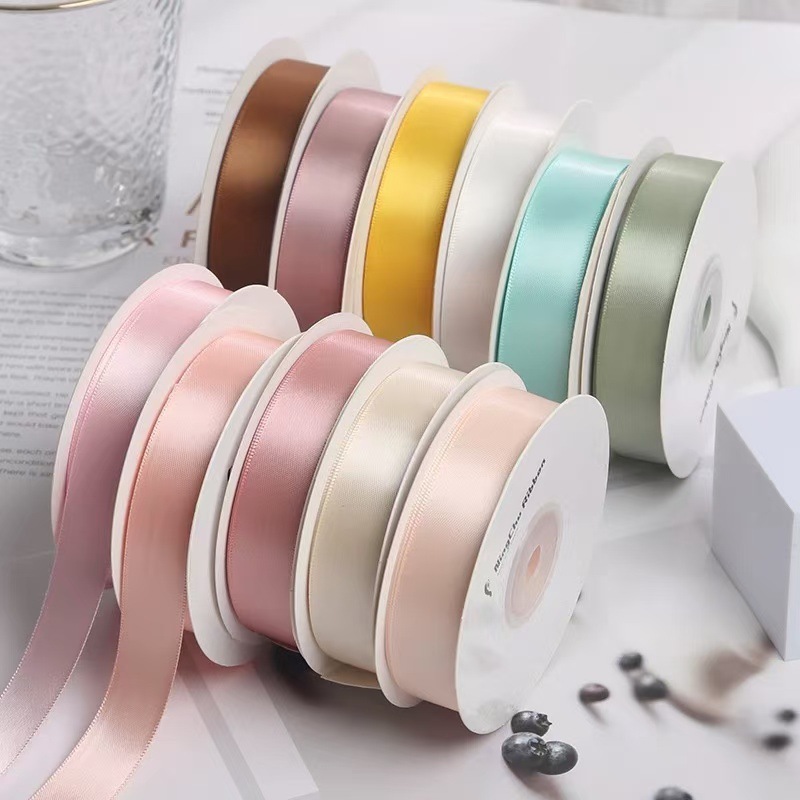 Fábrica al por mayor 4cm cinta de embalaje de regalo cinta de poliéster arco pastel de cumpleaños cinta de color de bricolaje