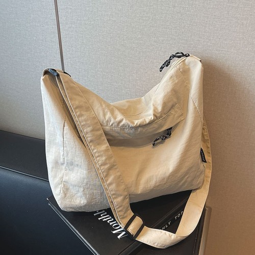 Ladies' Leisure Bags 2025 New Lightweight Versatile Travel Tote Single Shoulder Bag Large Capacity School Commute Crossbody Bag