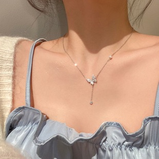 һ�ۜS�ݵ�Ů�ٴ�߼��д����¿�r�����䓲���ɫŮ�Ʒ��