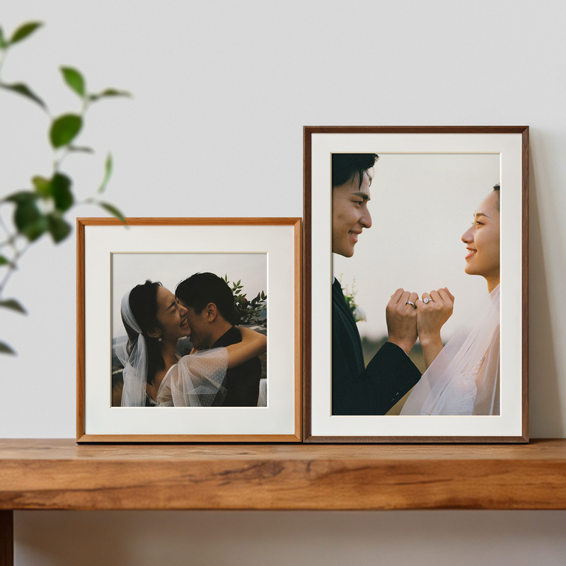 Black Walnut Wood Mortise and Tenon Picture Frame for Wall Hanging, Suitable for Family Portraits, Wedding Photos, and Art Prints, with Enlarged and Printed Images, Solid Wood Picture Frame Wholesale Black Walnut Wood Mortise and Tenon Picture Frame for Wall Hanging, Suitable for Family Portraits, Wedding Photos, and Art Prints, with Enlarged and Printed Images, Solid Wood Picture Frame Wholesale