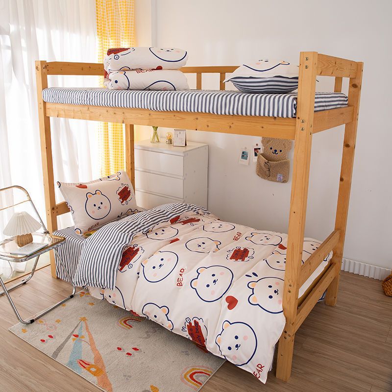 Un conjunto completo de colcha de cama de dormitorio de estudiantes individuales de seis piezas, colcha de cama de núcleo de algodón para dos personas de ocho piezas.