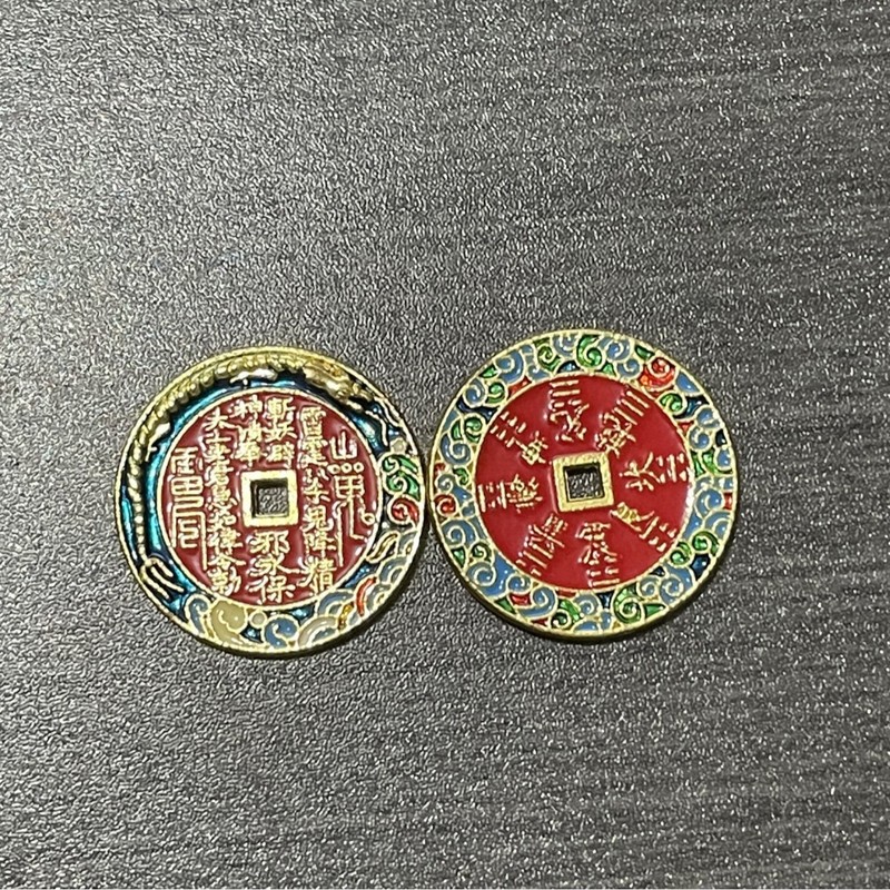 古風銭復古合金工芸品朱砂紅は古銭山鬼に似せてお金をかけて中国式の八卦のお金のペンダントを飾ります。|undefined