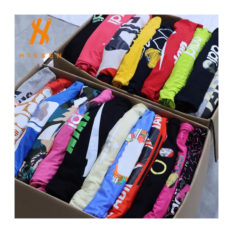 广州二手衣服供应商出口乌克兰潮牌印花短袖used clothes vintage