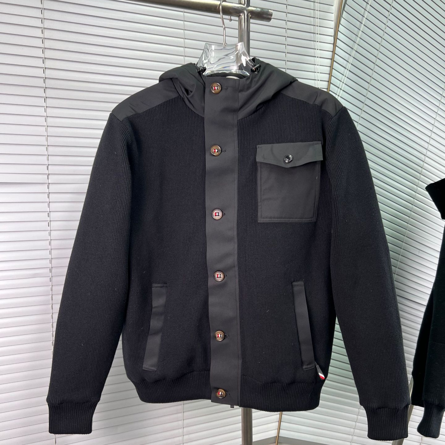 Factory Direct Sales of High-Quality Spring and Autumn New Color-Blocked Striped Long-Sleeved Knitted Hooded down Jackets for Men and Women