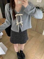 甜美风V领蝴蝶结绑带针织开衫女设计感温柔百搭显瘦短款长袖上衣
