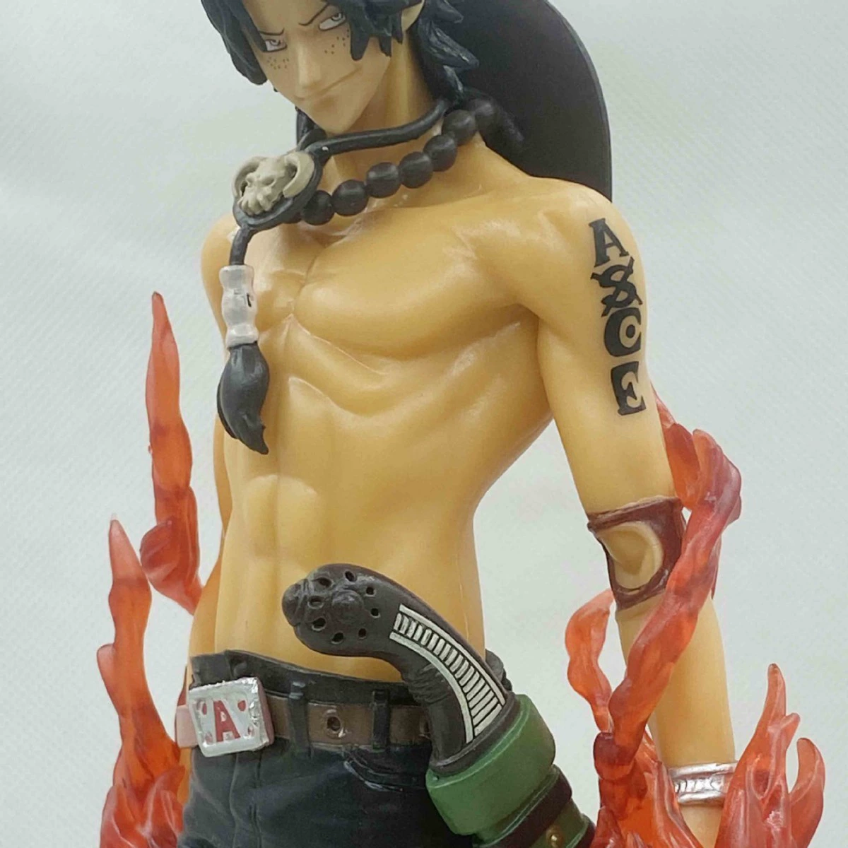 Группа One Piece Лиза ручная огневая огневая огневая боевое издание ручной работы модель дисплей дисплей дисплей оптовая