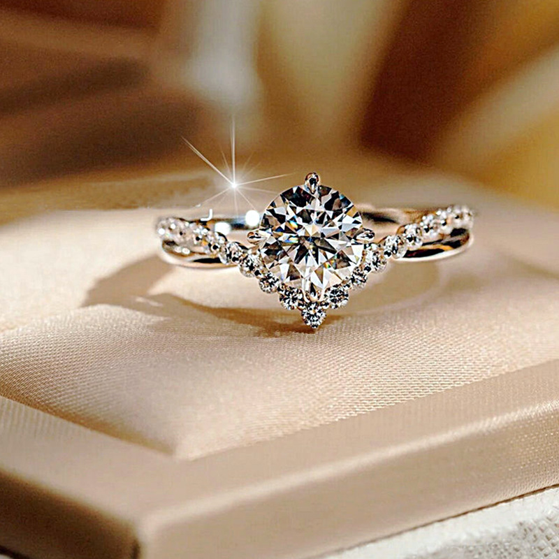 Engagement Ring Princess Style With Crown Design In Silver_voghion.com
